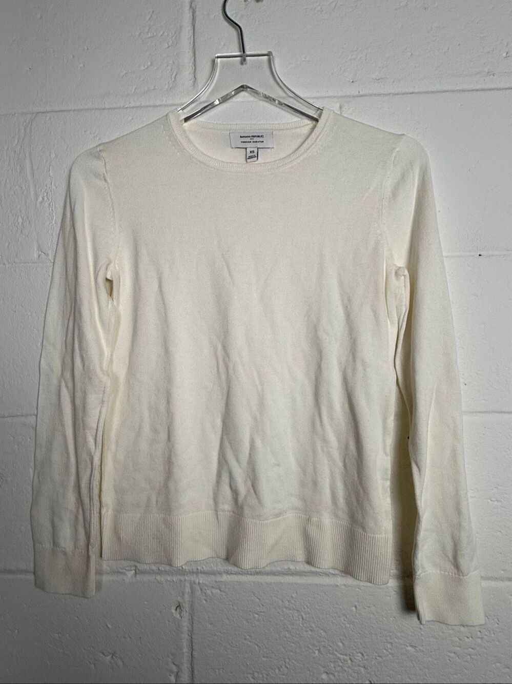 Banana Republic Forever Sweater Ivory Crewneck Pullover XS Lightweight Office Ca